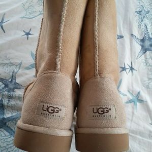 Ugg Sand mid calf boots womens size 10